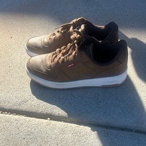 Levi's Men's Brown and White Sneakers